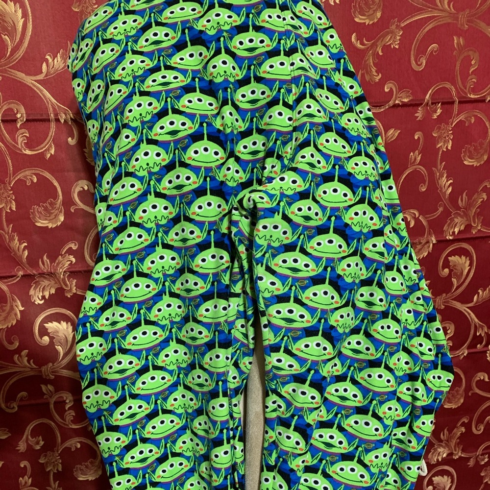LulaRoe leggings Toy Story Aliens TC2.